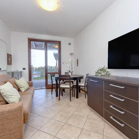 Rosa Flat By Garda * Polpenazze del Garda